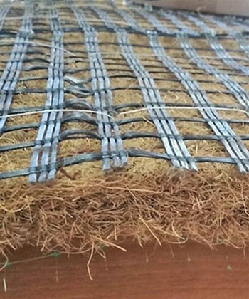 抗沖生物毯在水下邊坡防護應用